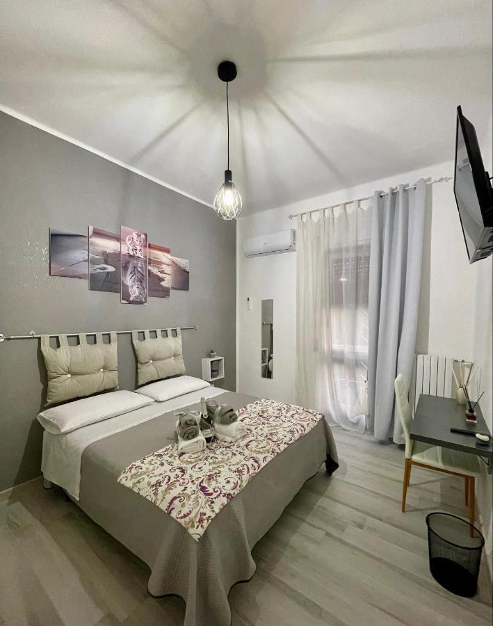 Rosaria'S Home บรินดิซิ ภายนอก รูปภาพ